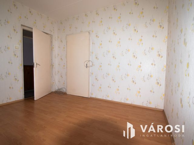 Saját ízlésére formálható 53 m2-es lakás Adyváros szívében