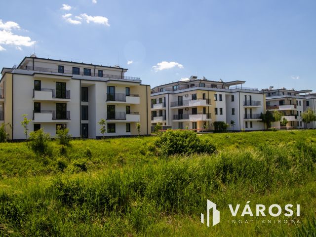 Kulcsrakész lakás a Péterhegyen, pazar környezetben