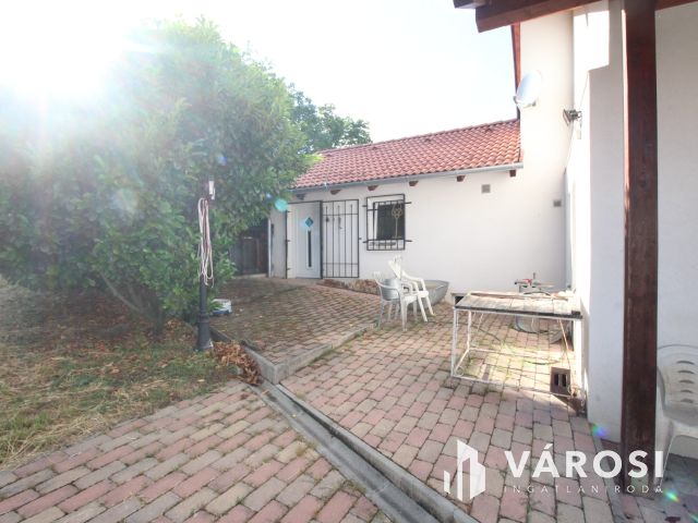 Felújított ház Dukán