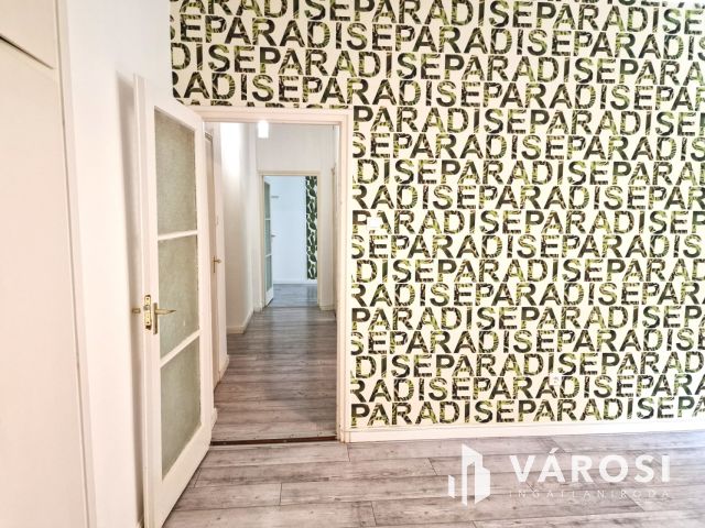 Kiadó 2.emeleti, igényesen felújított, klimatizált lakás