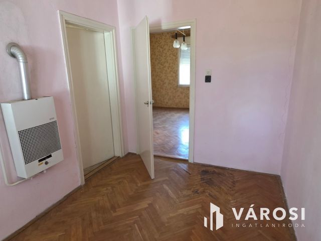 Katonaréten eladó családi ház